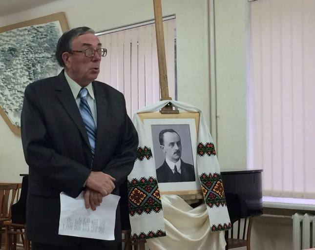 Організатор мистецької програми доктор мистецтвознавства, професор Смоляк Олег Степанович